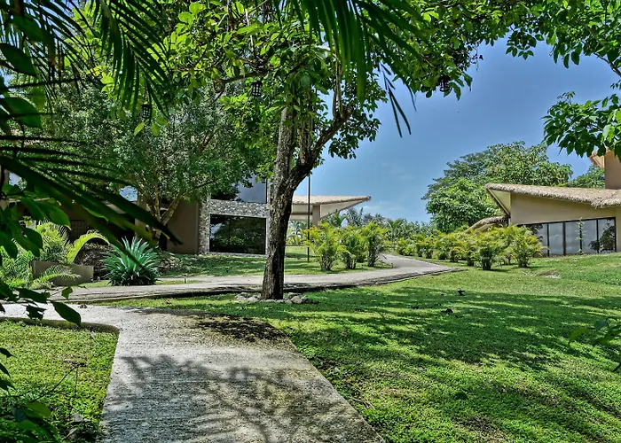 Hotel Nammbu Front