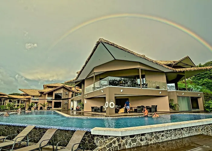 Nammbu Front Hotel 4*